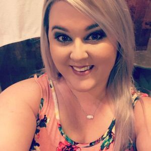 Meet your Posher, Katelyn